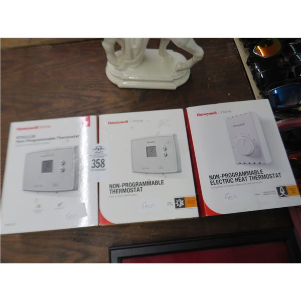 3-Honeywell Non Programable Thermostat - 3 X $