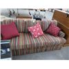 Image 1 : Striped Pattern Sofa