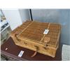 Image 1 : Wicker Picture Basket