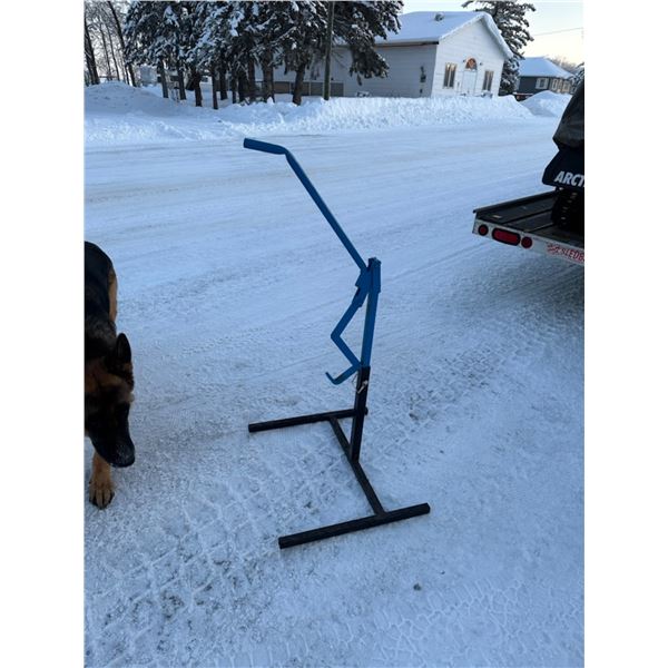 Snowmobile Rear Lift REAR TRACK LIFT SNOWMOBILE JACK STAND - Cornerbids