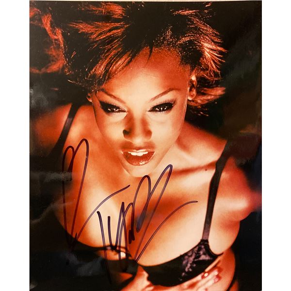 Tyra Banks signed photo