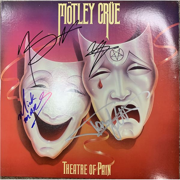 Motley Crue Theatre Of Pain signed album