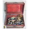 Image 1 : ESTATE JEWELRY COLLECTION IN TREASURE BOX