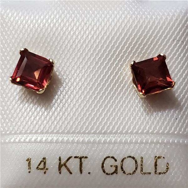 JP892-118 14K  GARNET(0.8CT) EARRINGS