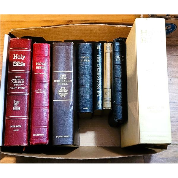 31)  LOT OF 8 VINTAGE BIBLES INCLUDING: NEW