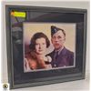 Image 1 : FRAMED COUPLE SERVICE PORTRAIT