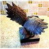 Image 3 : CAST BRONZE ON WOODEN PLINTH EAGLE