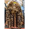 Image 1 : MORRIS FURS WOMENS FUR COAT