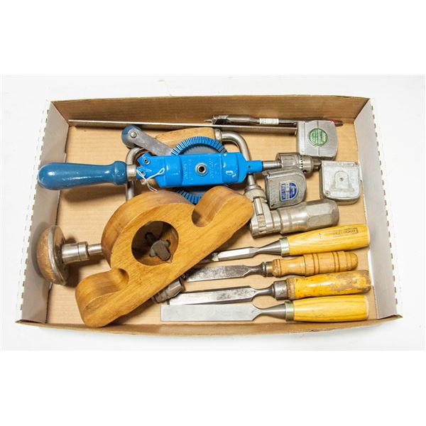 LARGE FLAT OF ESTATE TOOLS