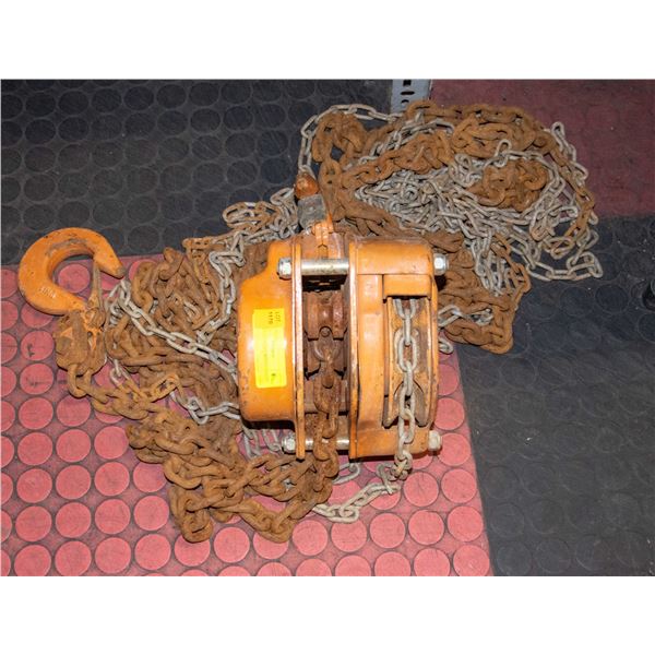 2 TON LOAD HOIST WITH CHAINS
