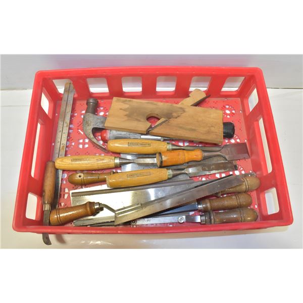 LARGE FLAT OF ESTATE TOOLS