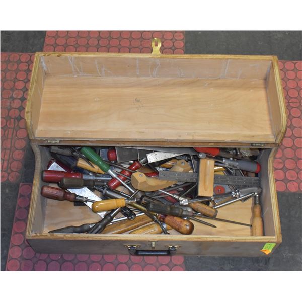 CARPENTERS BOX WITH TOOLS