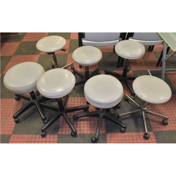 LOT OF 7 STOOLS