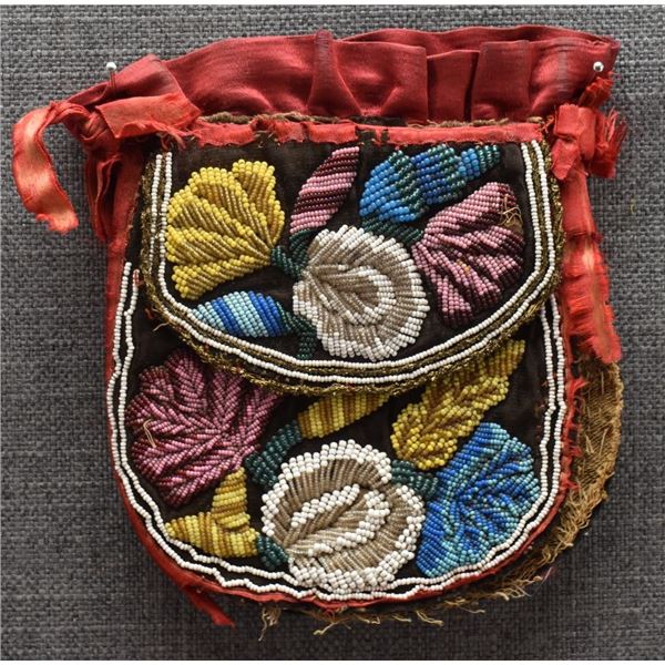 IROQUOIS INDIAN BEADED BAG