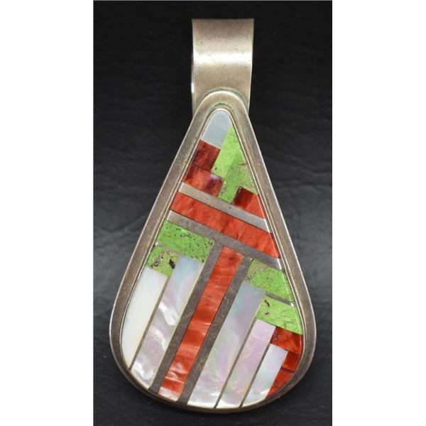 NAVAJO INDIAN PENDANT ( O. CORIZ)