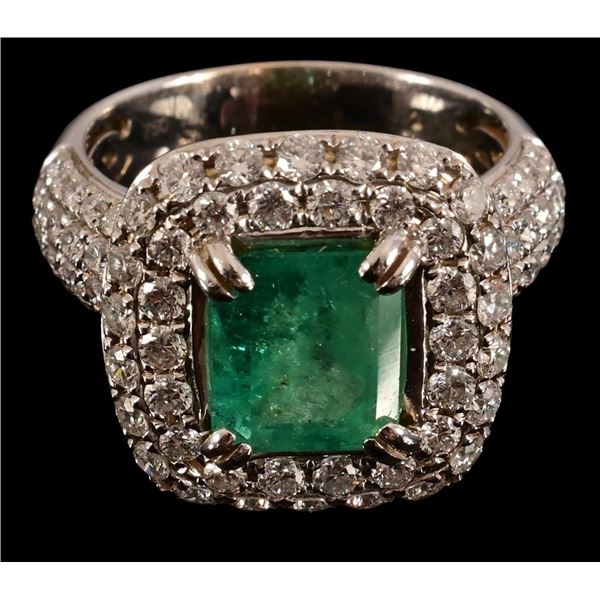 18K White Gold Diamond & Emerald Ring