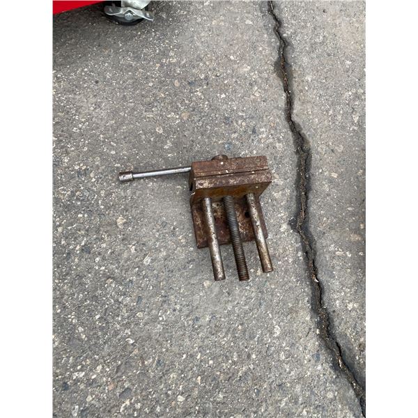 Bench clamp