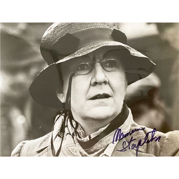 Maureen Stapleton signed photo