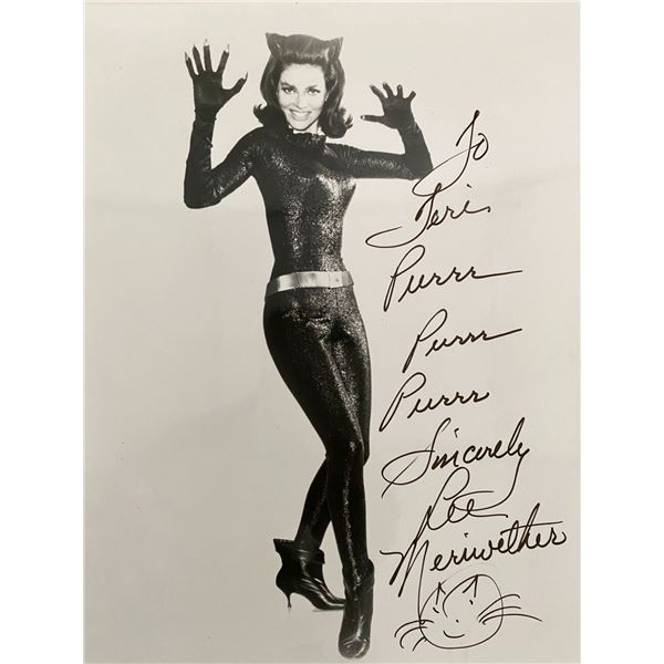 Catwoman Lee Meriwether sigend photo