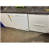 Image 2 : Whirlpool dishwasher (bidder responsible for disassembling)