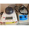 Image 3 : Group of assorted lab items - includes Ohaus Scout/ Faithful SH-2 Magnetic Stirrer & Beckman DU520 G