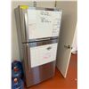 Image 1 : Moffat 18 Cu. Ft. Top Freezer Refrigerator model MTE18GSKSS