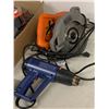 Image 4 : Group of misc.  tools - Includes Black and Decker 7 1/4In Saw/ kilo tech weighing scale  etc