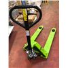 Image 2 : Uline - Industrial Pallet Truck - Model: H-2708