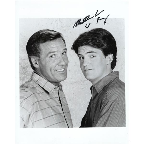 Friends sitcom Matthew Perry signed photo