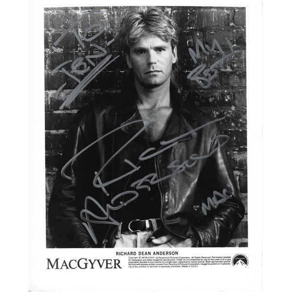 MacGyver Richard Dean Anderson signed photo