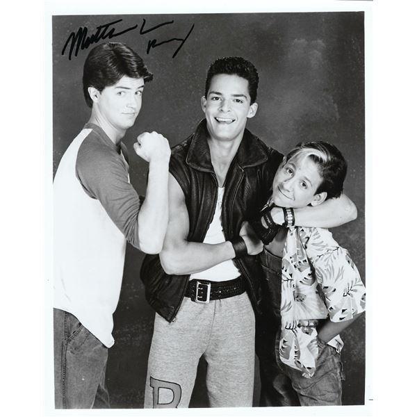 Friends Matthew Perry signed photo