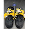 Image 1 : Men's Pittsburgh Penguin Slippers (Size 7-8)
