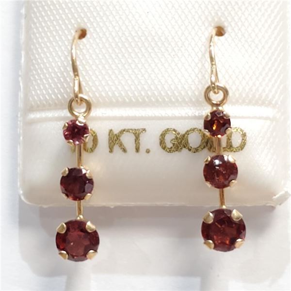 10K Yellow Gold Garnet(1.13ct) Earrings (~Size 0) (~length 0 inches), Made in Canada, Suggested Reta