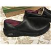 Image 2 : CHACO SIZE 7 SHOES NEW IN BOX