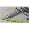 Image 2 : 2 Grease Guns