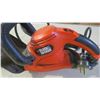 Image 2 : Black & Decker Electric Hedge Trimmer - Working