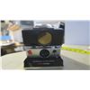 Image 4 : Vintage Polaroid Camera with Manual and Case
