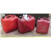 Image 1 : 3 red gas cans