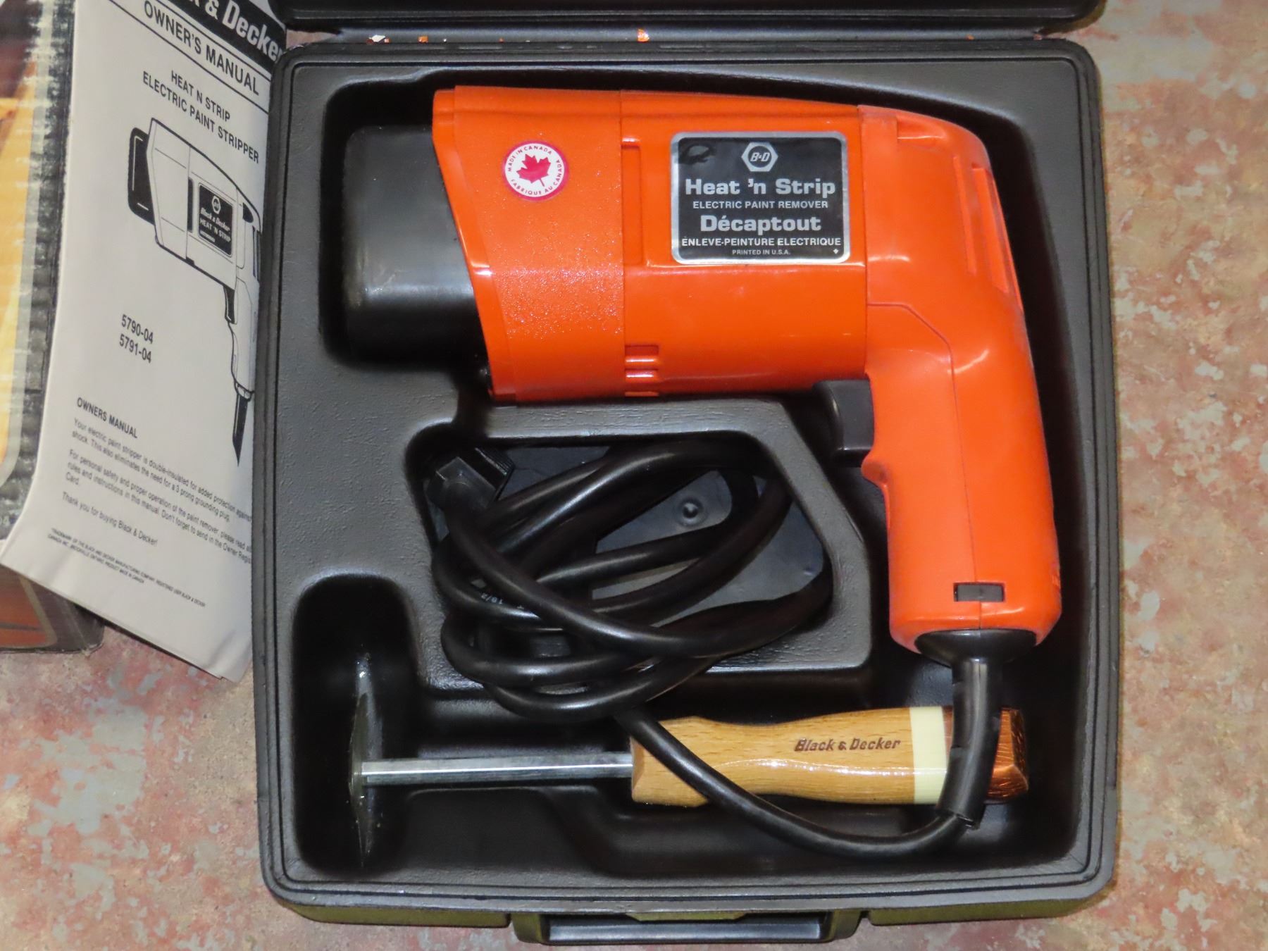 Black & Decker "Heat 'n Strip Electric Paint Remover Kit