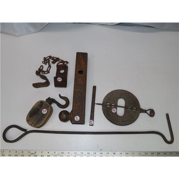 Lot of Metal items ( includes hitch, Reversible steel pin, pulley, etc.)