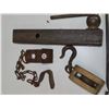 Image 4 : Lot of Metal items ( includes hitch, Reversible steel pin, pulley, etc.)