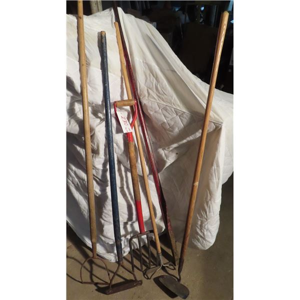 Lot of Yard work tools