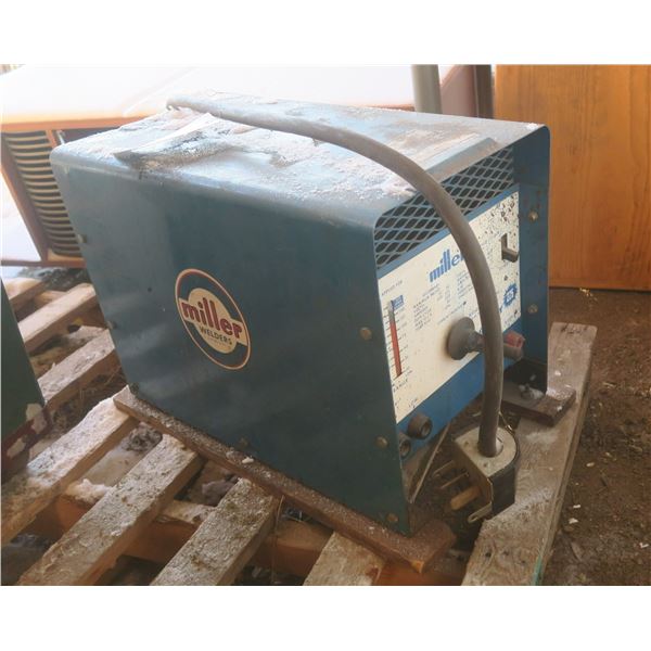 Miller Thunderbolt 225 Welder