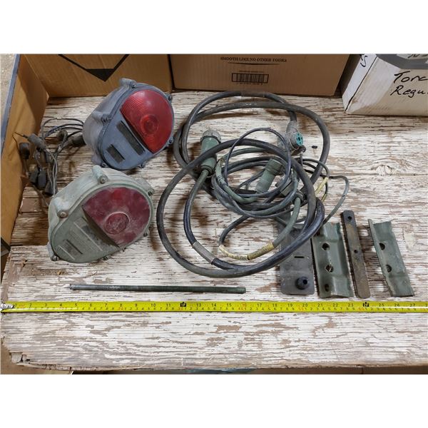 PAIR OF MILITARY LIGHTS & WIRING HARNESS