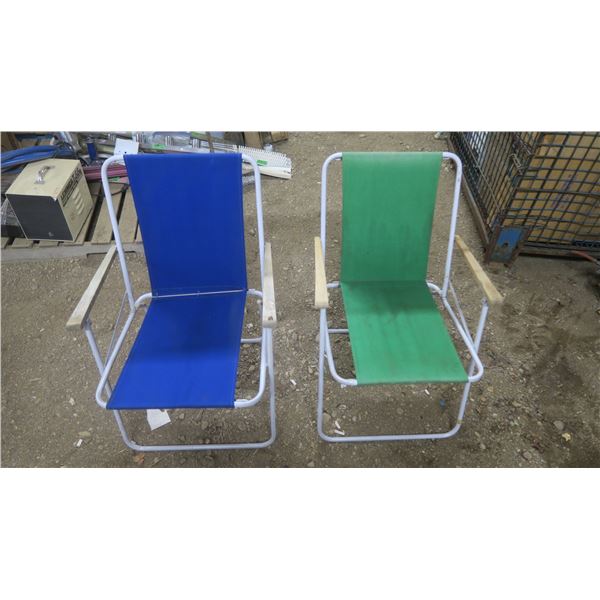 2 Folding Chairs