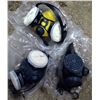Image 1 : 3 Half Mask respirators (M/L) and extra organic vapor cartridges