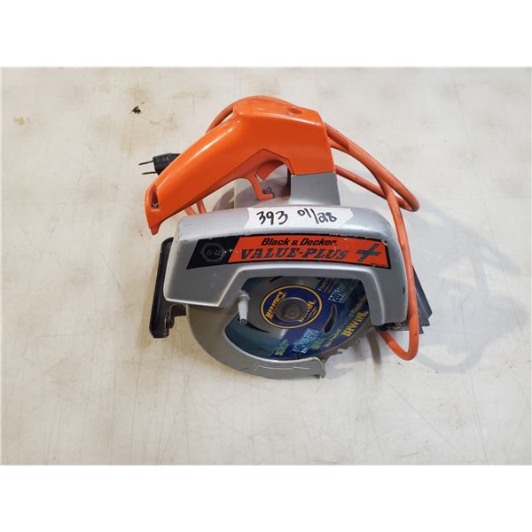 BLACK & DECKER 7 1/4 CIRCULAR SAW