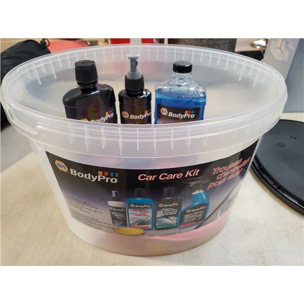 NAPA CAR CARE KIT (MISSING GLASS CLEANER)