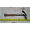 Image 4 : Nail Puller & Hammer