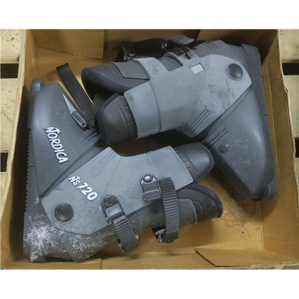 Nordica Size 7 1/2 Ski Boots